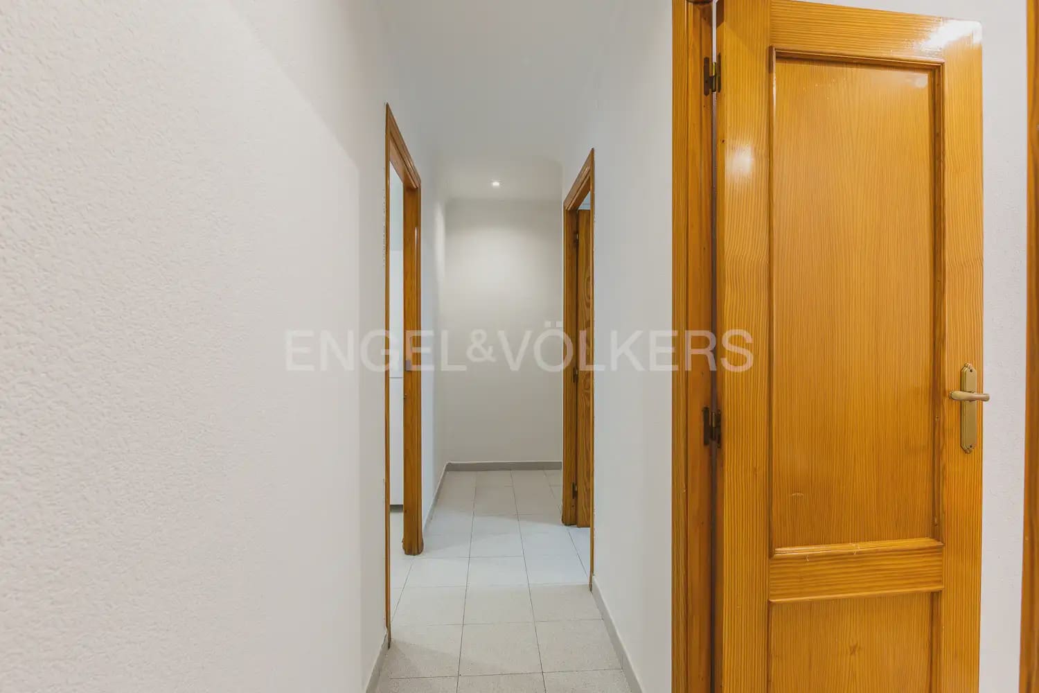 3 slaapkamer Flat te huur in Valencia stad - € 1.400 (Ref: 9897765)
