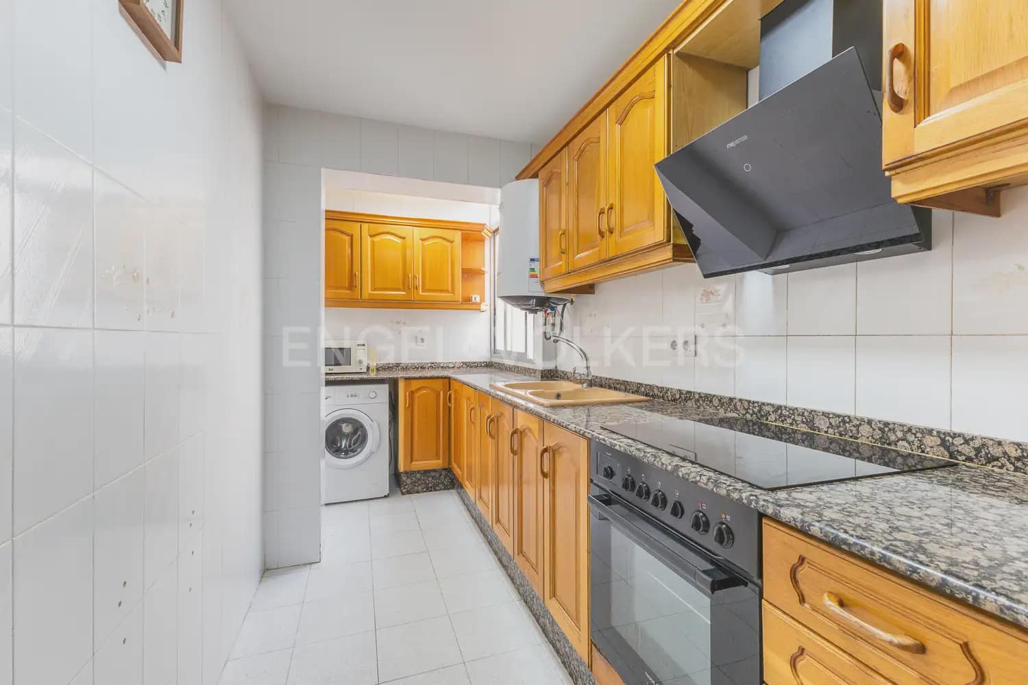 3 slaapkamer Flat te huur in Valencia stad - € 1.400 (Ref: 9897765)