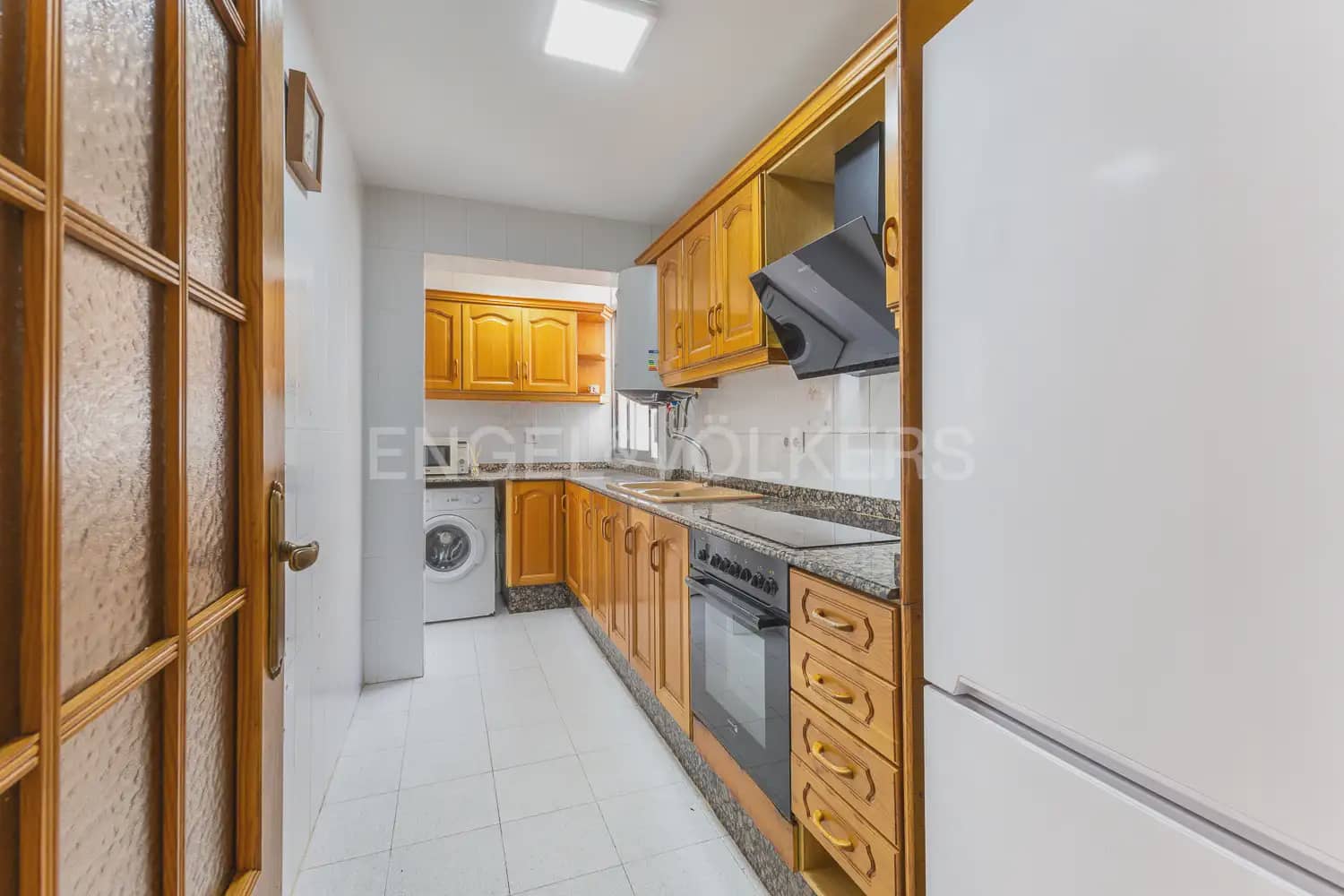 3 slaapkamer Flat te huur in Valencia stad - € 1.400 (Ref: 9897765)