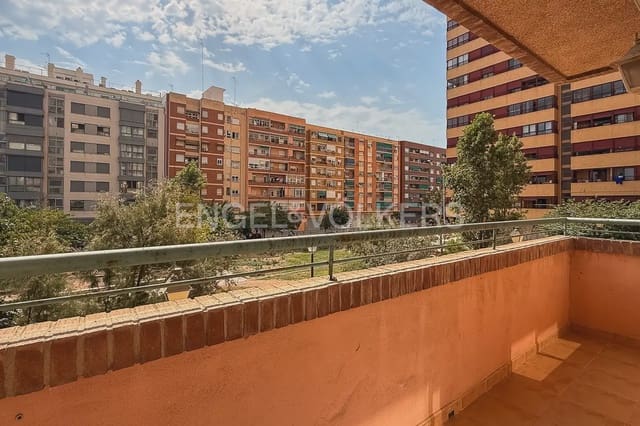 Appartement de 2 chambres à louer à Betero, Valence ville - 1 400 € (Ref: 9897766)