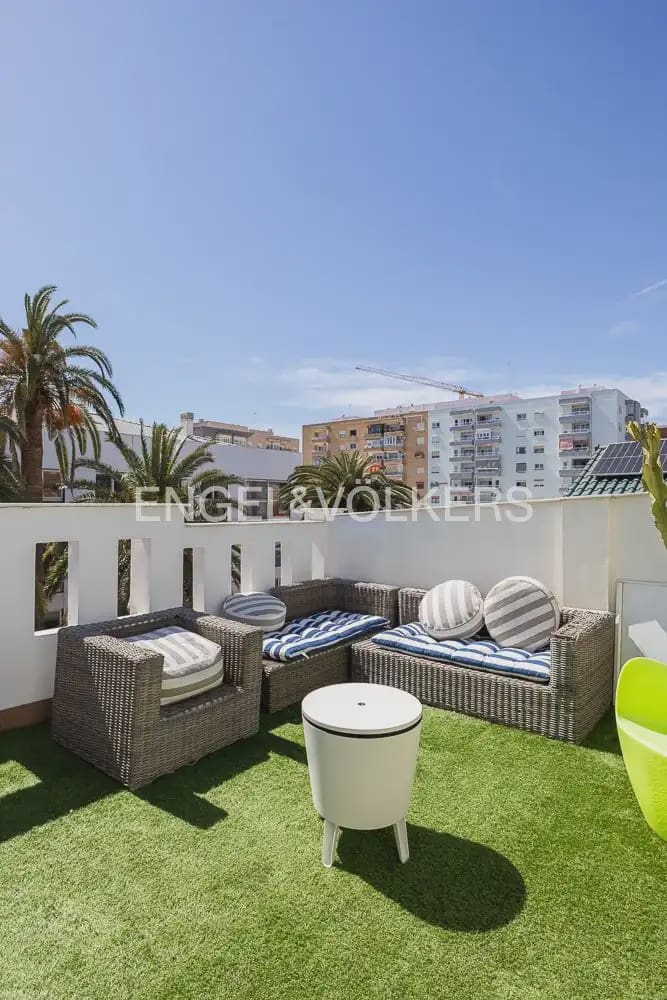 6 Zimmer Wohnung zu verkaufen in Valencia Stadt mit Pool - 990.000 € (Ref: 9897767)
