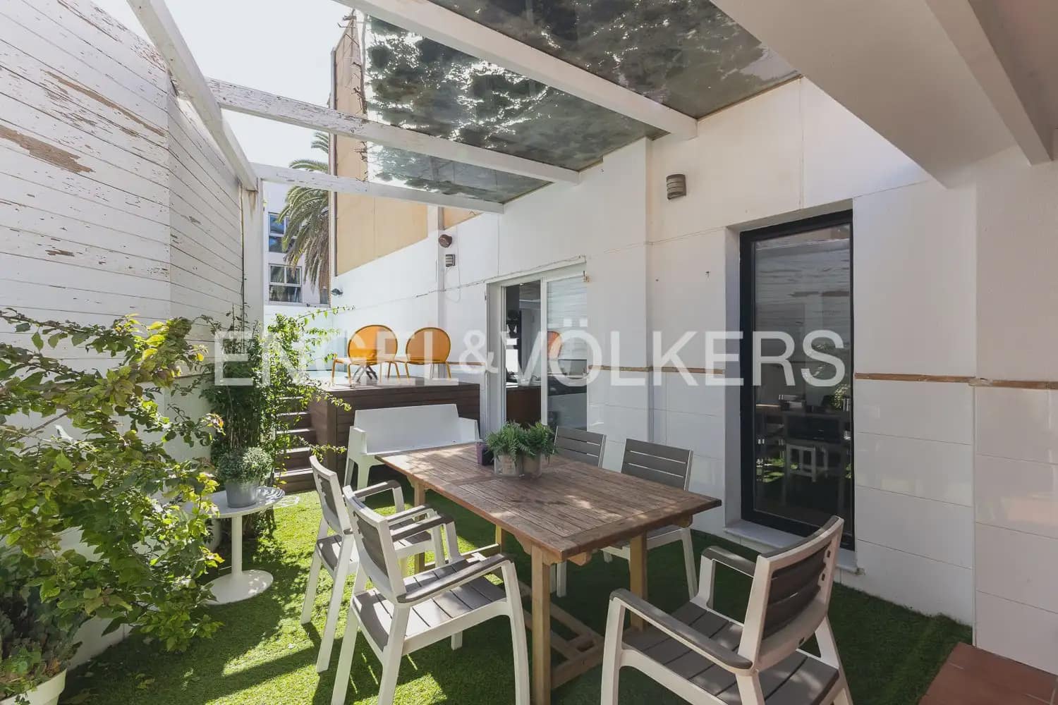 6 Zimmer Wohnung zu verkaufen in Valencia Stadt mit Pool - 990.000 € (Ref: 9897767)