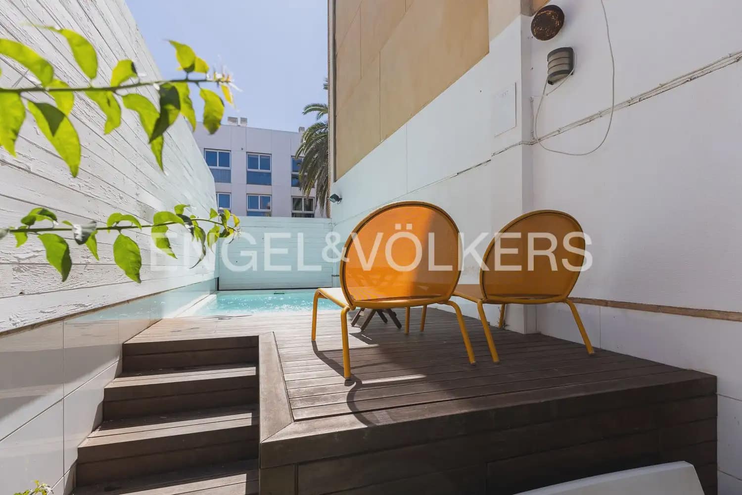 6 Zimmer Wohnung zu verkaufen in Valencia Stadt mit Pool - 990.000 € (Ref: 9897767)
