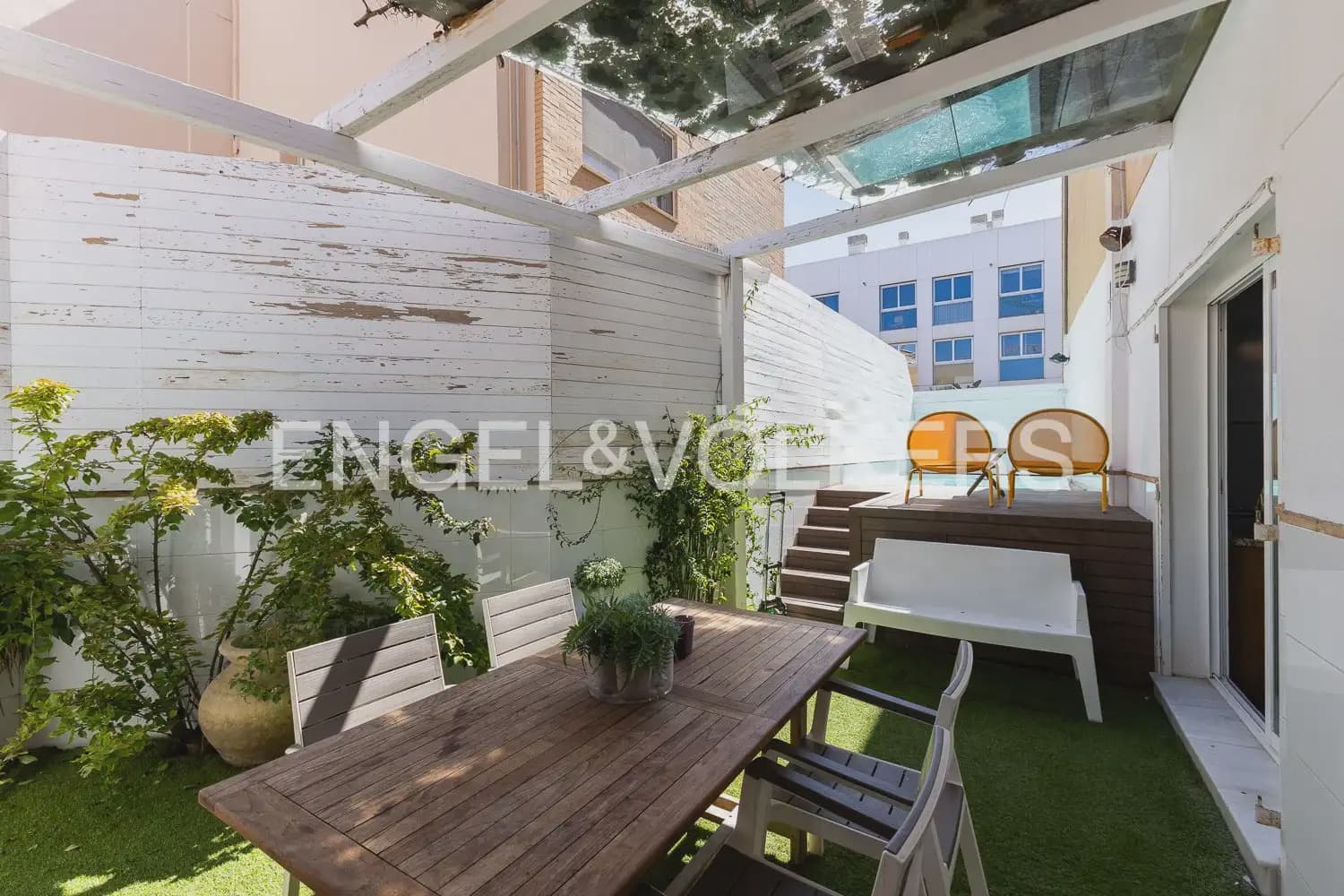 6 Zimmer Wohnung zu verkaufen in Valencia Stadt mit Pool - 990.000 € (Ref: 9897767)