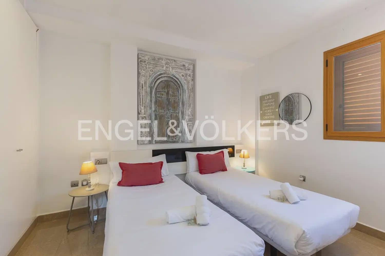 6 Zimmer Wohnung zu verkaufen in Valencia Stadt mit Pool - 990.000 € (Ref: 9897767)