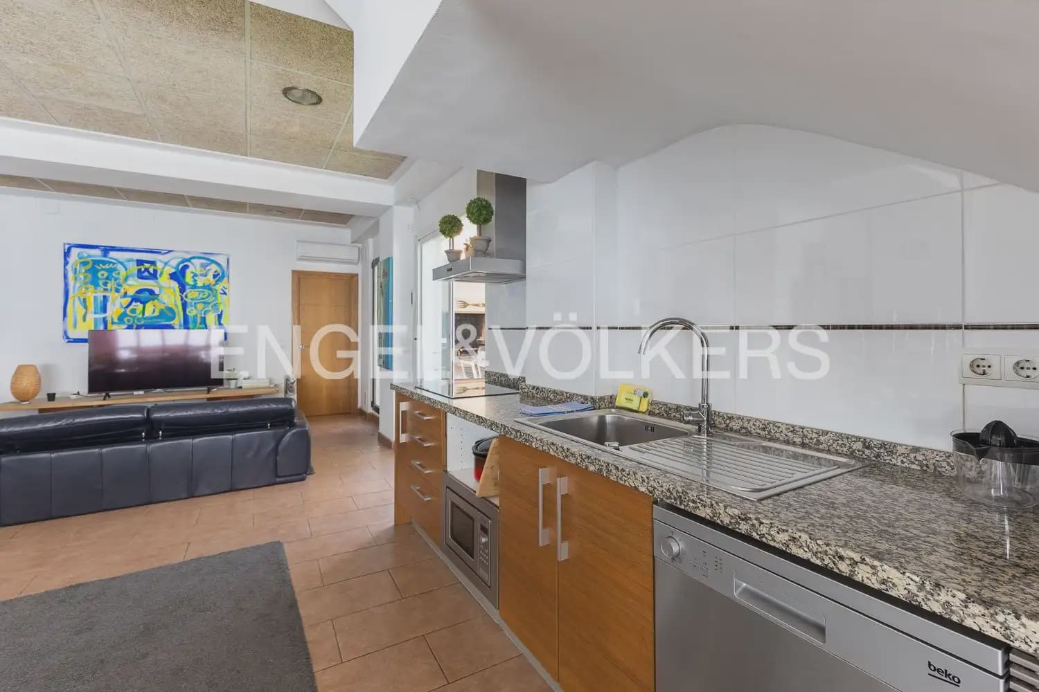 6 Zimmer Wohnung zu verkaufen in Valencia Stadt mit Pool - 990.000 € (Ref: 9897767)