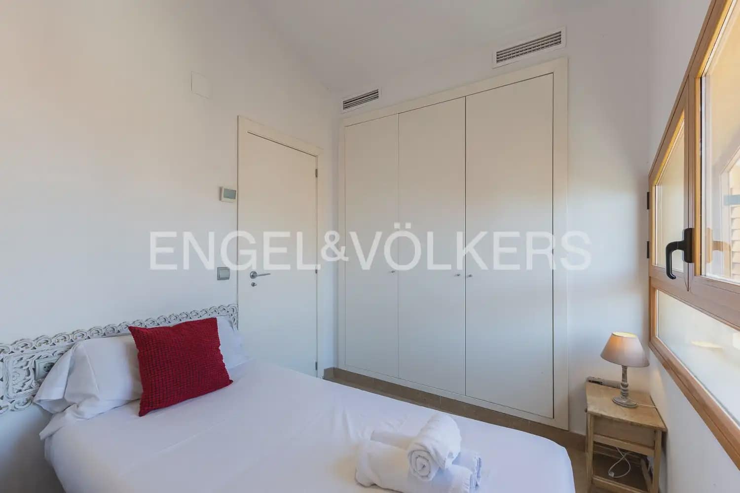 6 Zimmer Wohnung zu verkaufen in Valencia Stadt mit Pool - 990.000 € (Ref: 9897767)