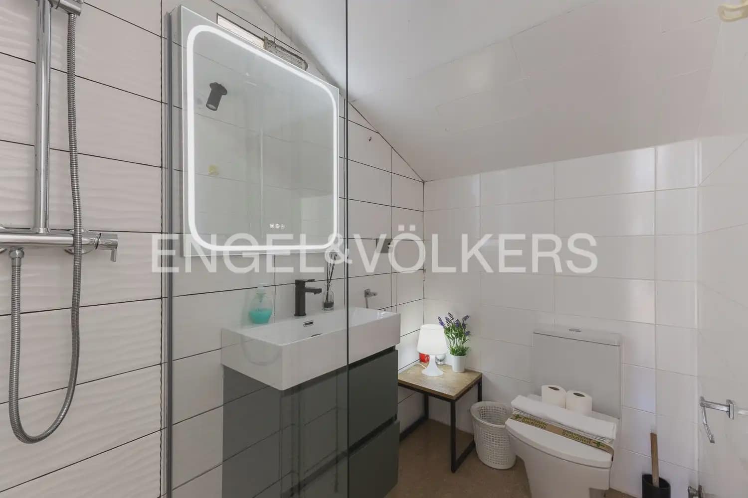 6 Zimmer Wohnung zu verkaufen in Valencia Stadt mit Pool - 990.000 € (Ref: 9897767)