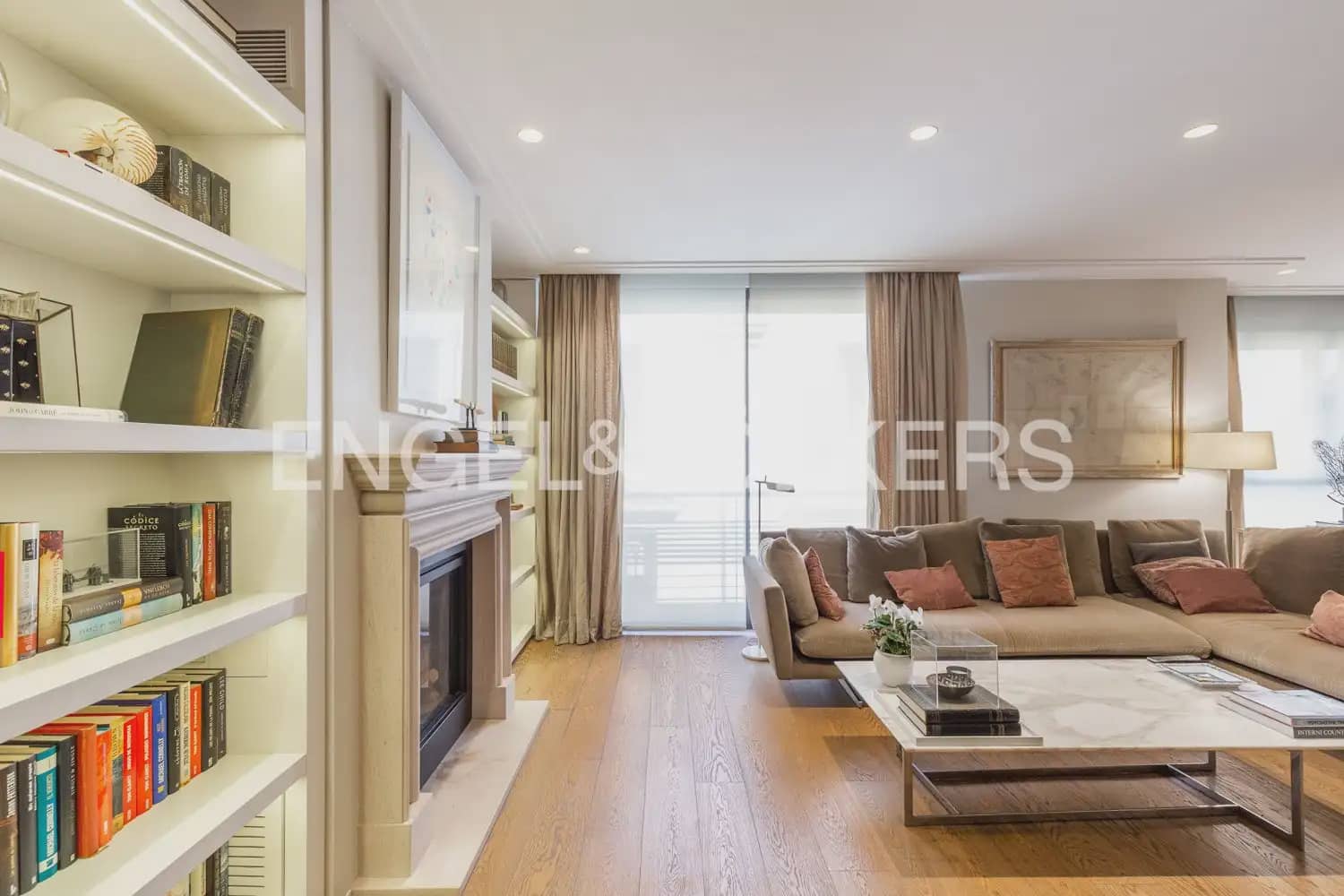 Piso de 4 habitaciones en València ciudad en venta con garaje - 1.290.000 € (Ref: 9897768)