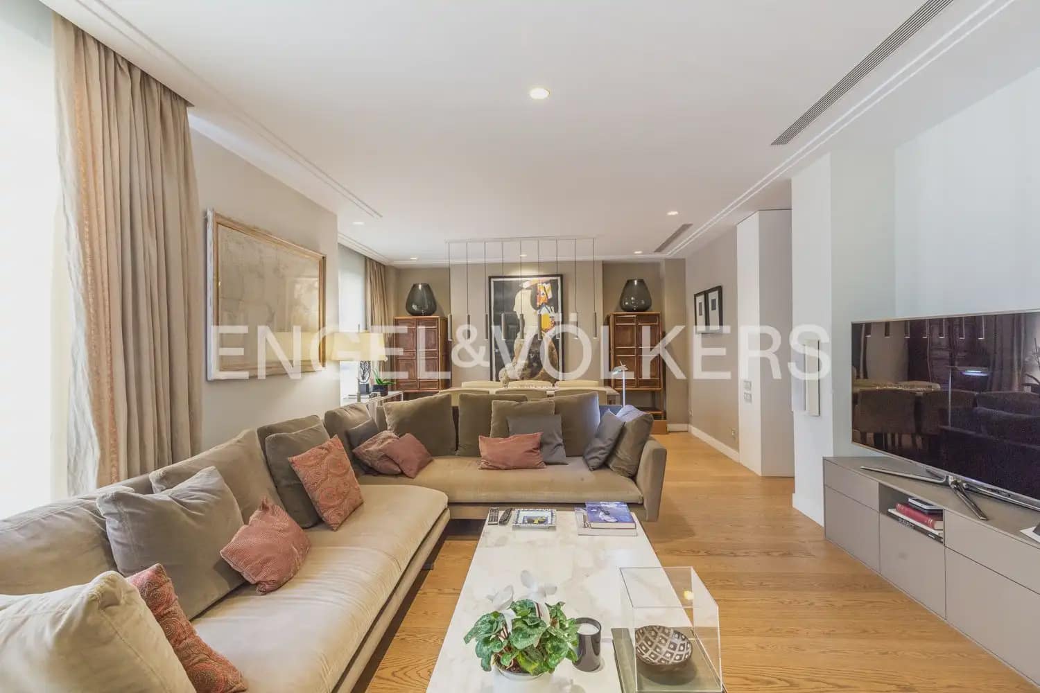 Piso de 4 habitaciones en València ciudad en venta con garaje - 1.290.000 € (Ref: 9897768)
