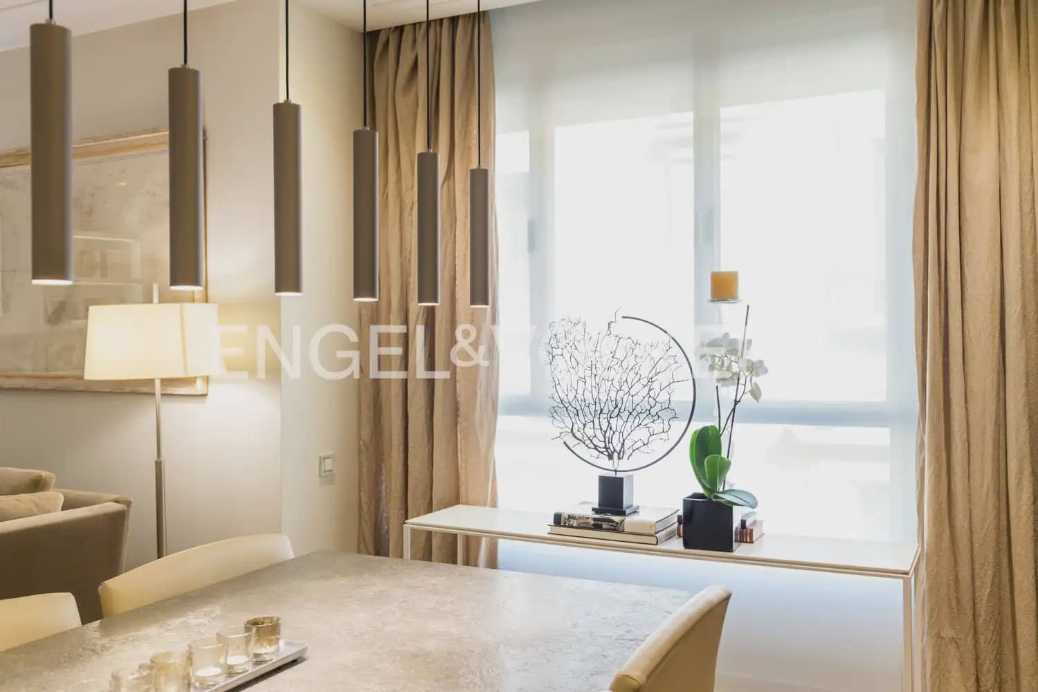 Piso de 4 habitaciones en València ciudad en venta con garaje - 1.290.000 € (Ref: 9897768)