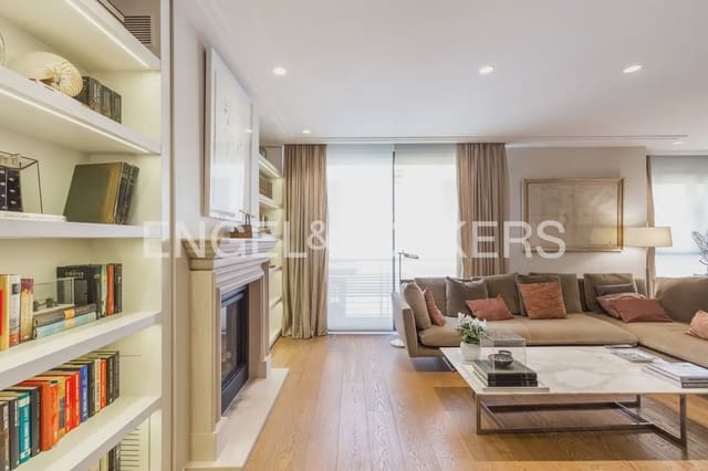Piso de 4 habitaciones en Sant Francesc, València ciudad en venta con garaje - 1.290.000 € (Ref: 9897768)