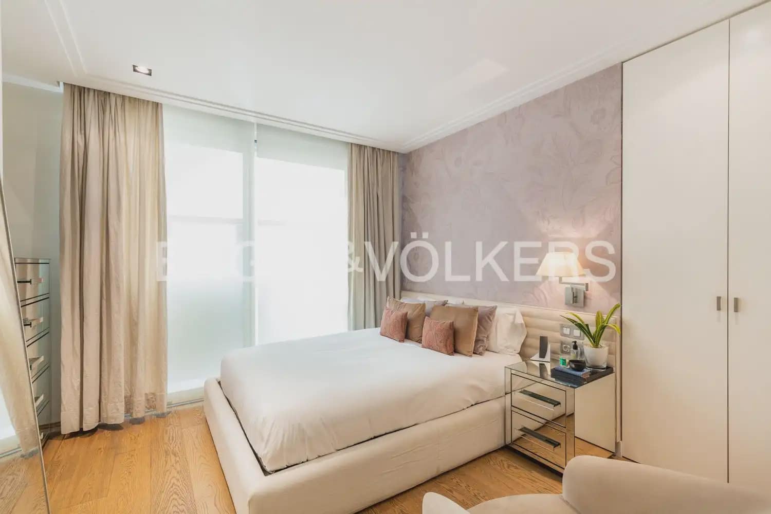 Piso de 4 habitaciones en València ciudad en venta con garaje - 1.290.000 € (Ref: 9897768)