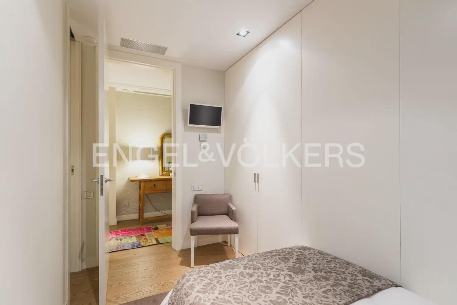 Piso de 4 habitaciones en València ciudad en venta con garaje - 1.290.000 € (Ref: 9897768)