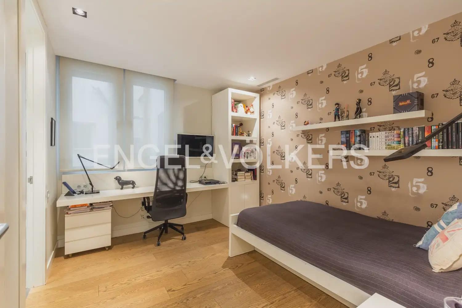 Piso de 4 habitaciones en València ciudad en venta con garaje - 1.290.000 € (Ref: 9897768)