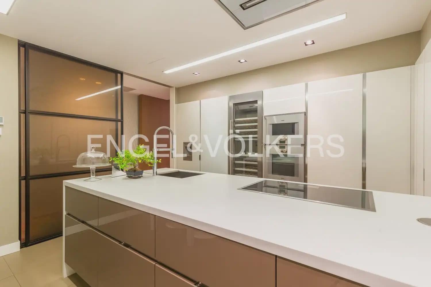 Piso de 4 habitaciones en València ciudad en venta con garaje - 1.290.000 € (Ref: 9897768)