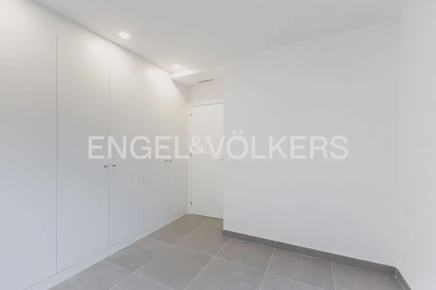 1 Zimmer Wohnung zu vermieten in Massanassa - 900 € (Ref: 9897769)