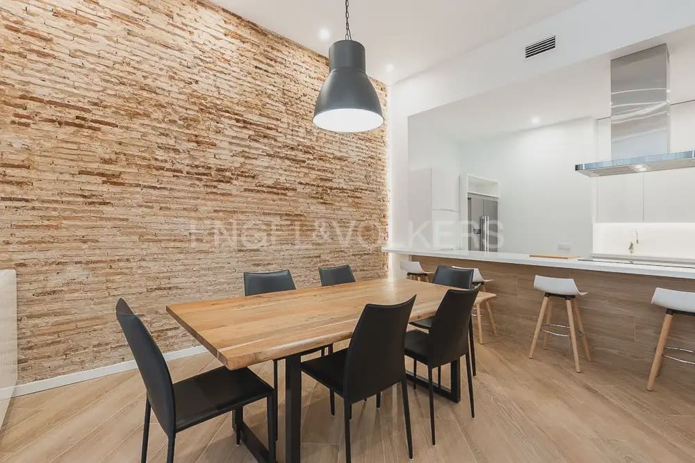 3 sypialnia Mieszkanie do wynajęcia w Miasto Walencja - 3 900 € (Ref: 9897770)
