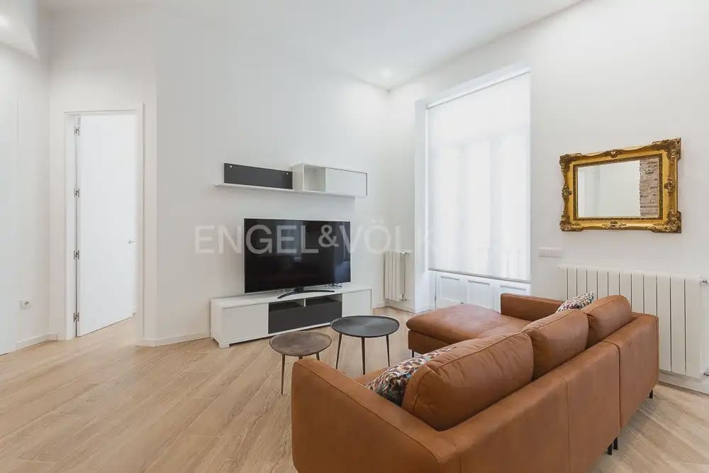 3 sypialnia Mieszkanie do wynajęcia w Miasto Walencja - 3 900 € (Ref: 9897770)