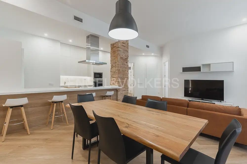 3 sypialnia Mieszkanie do wynajęcia w Miasto Walencja - 3 900 € (Ref: 9897770)