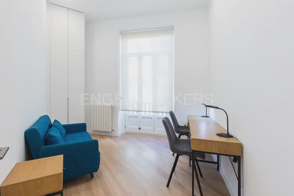 3 sypialnia Mieszkanie do wynajęcia w Miasto Walencja - 3 900 € (Ref: 9897770)