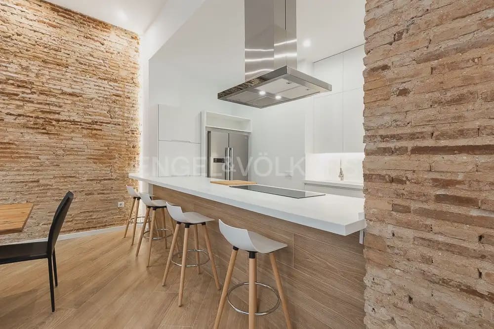 3 sypialnia Mieszkanie do wynajęcia w Miasto Walencja - 3 900 € (Ref: 9897770)