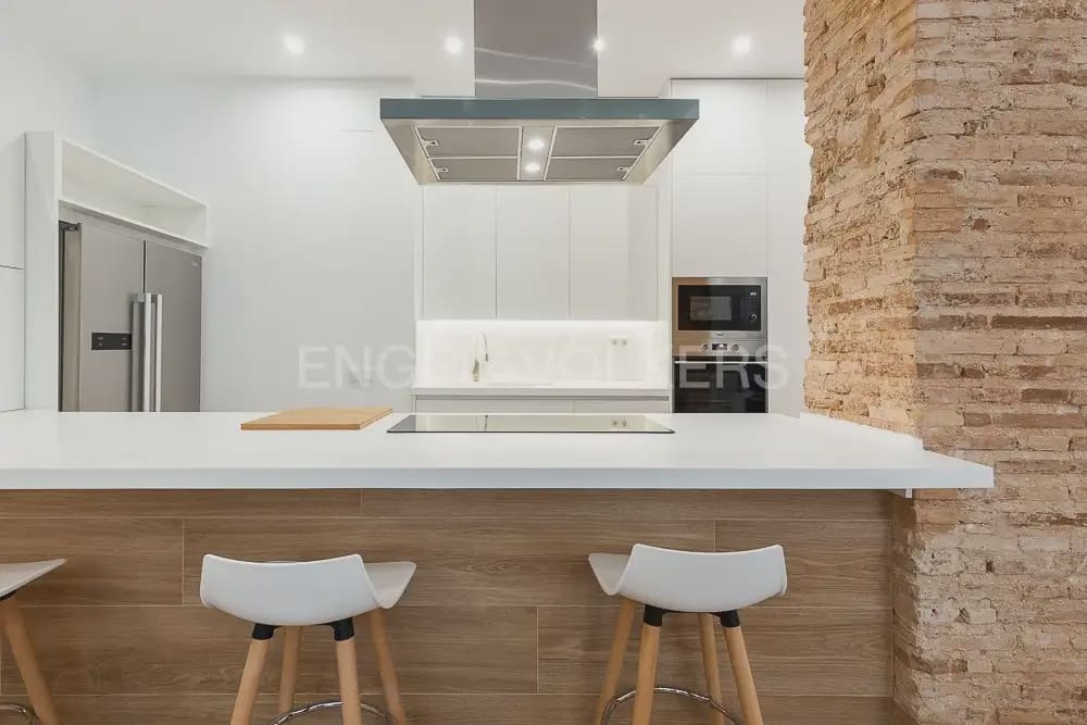 3 sypialnia Mieszkanie do wynajęcia w Miasto Walencja - 3 900 € (Ref: 9897770)