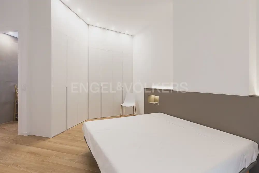 3 sypialnia Mieszkanie do wynajęcia w Miasto Walencja - 3 900 € (Ref: 9897770)
