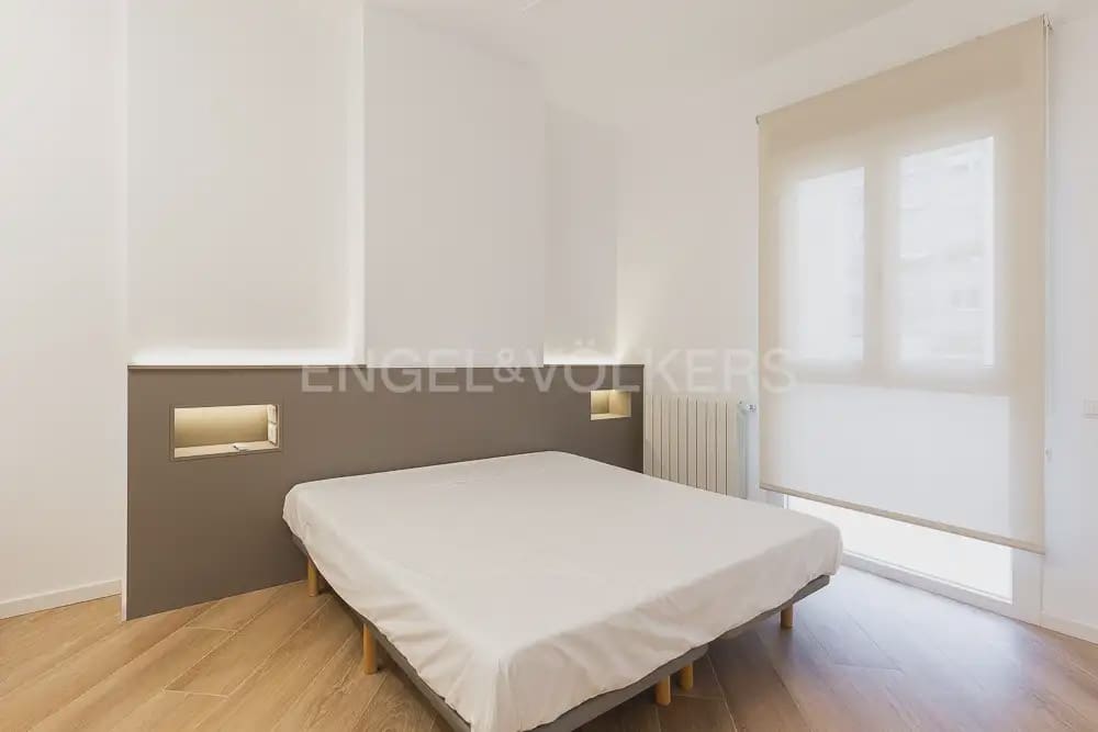 3 sypialnia Mieszkanie do wynajęcia w Miasto Walencja - 3 900 € (Ref: 9897770)