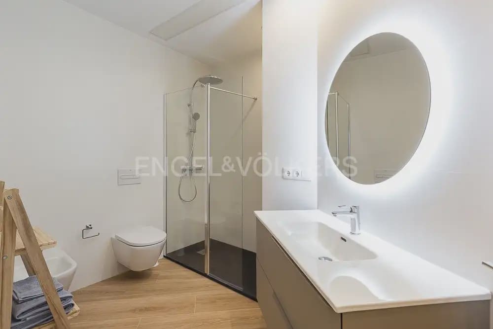 3 sypialnia Mieszkanie do wynajęcia w Miasto Walencja - 3 900 € (Ref: 9897770)