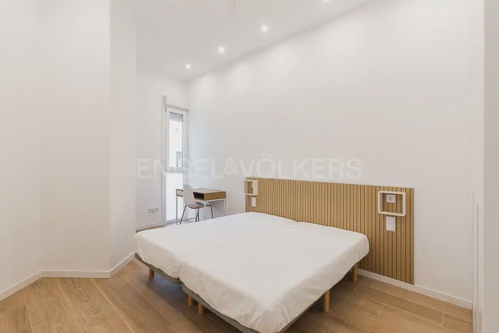 3 sypialnia Mieszkanie do wynajęcia w Miasto Walencja - 3 900 € (Ref: 9897770)