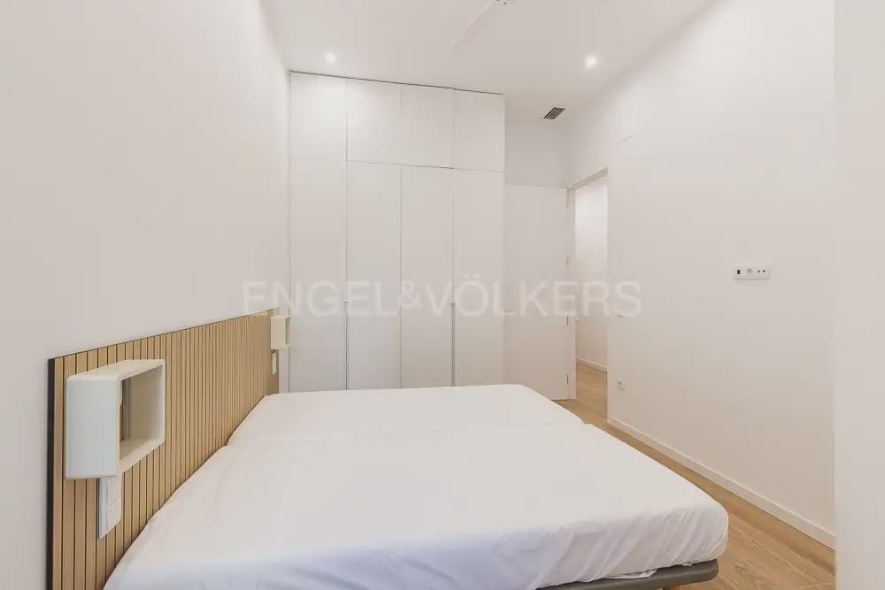 3 sypialnia Mieszkanie do wynajęcia w Miasto Walencja - 3 900 € (Ref: 9897770)