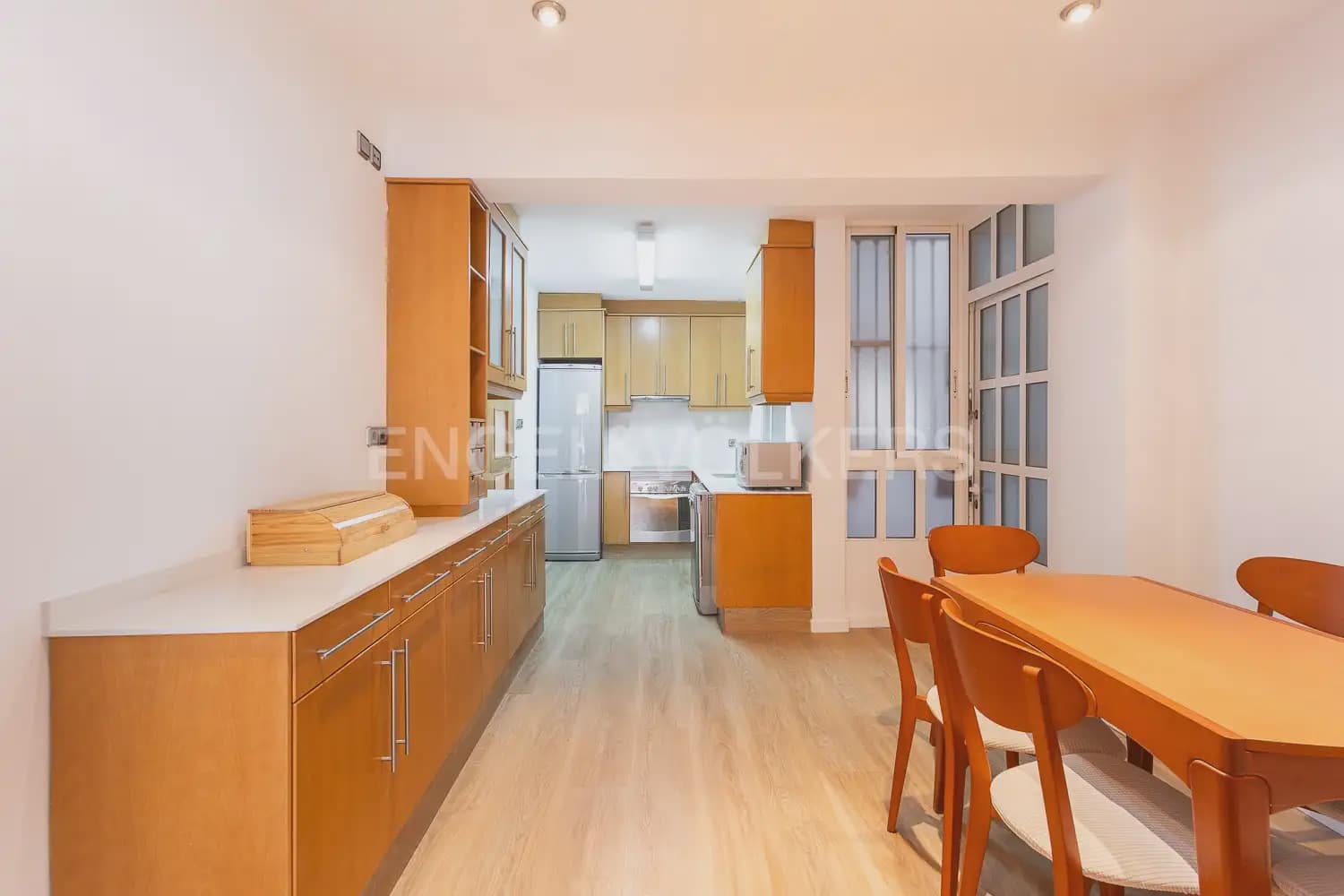 3 makuuhuone Asunto vuokrattavana paikassa Valencia kaupunki - 1 750 € (Ref: 9897771)