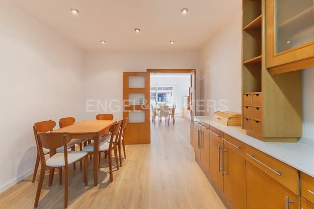 3 makuuhuone Asunto vuokrattavana paikassa Exposicio, Valencia kaupunki - 1 750 € (Ref: 9897771)