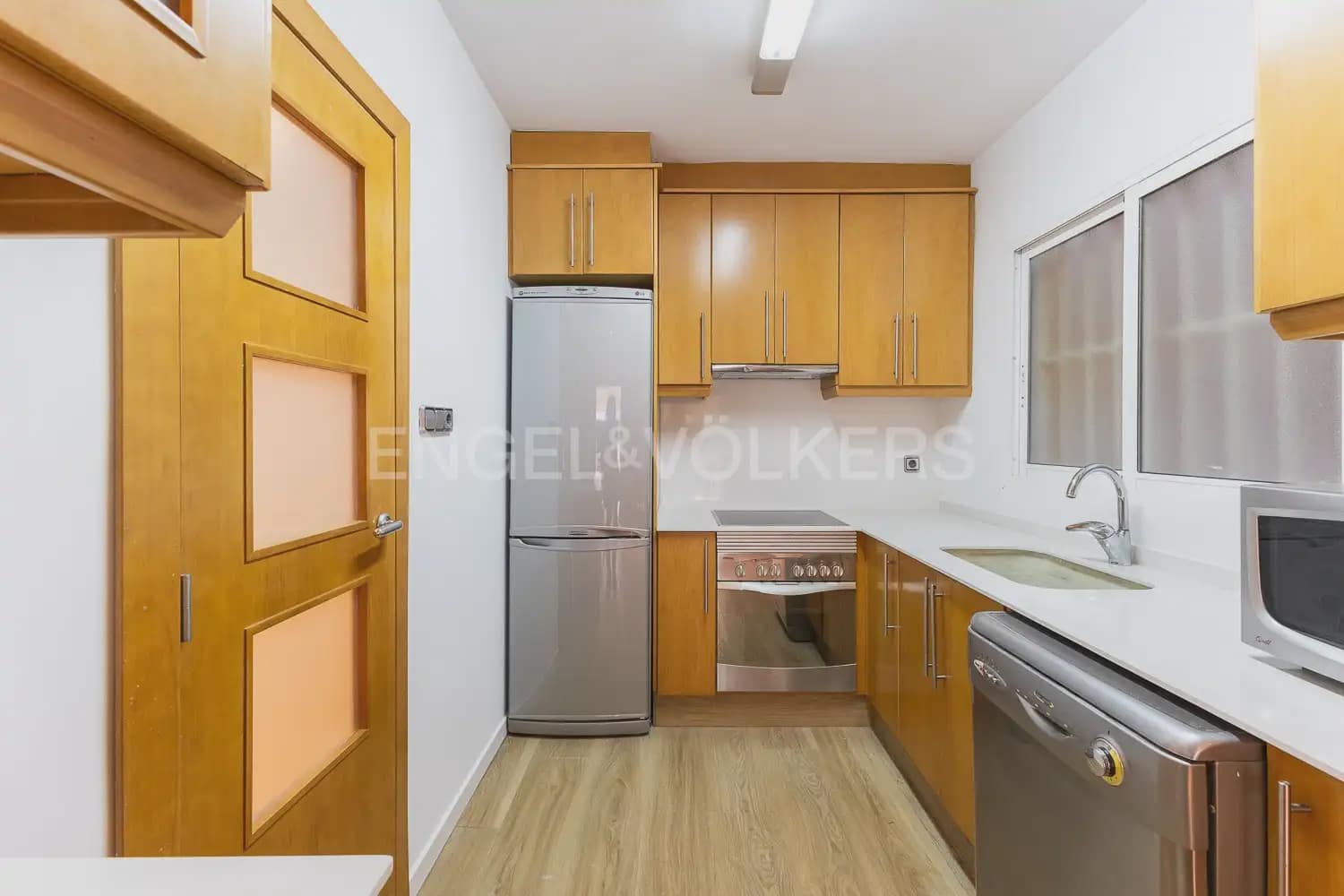 3 makuuhuone Asunto vuokrattavana paikassa Valencia kaupunki - 1 750 € (Ref: 9897771)