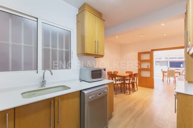 3 makuuhuone Asunto vuokrattavana paikassa Exposicio, Valencia kaupunki - 1 750 € (Ref: 9897771)