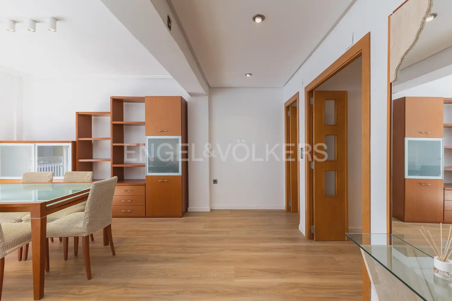 3 makuuhuone Asunto vuokrattavana paikassa Valencia kaupunki - 1 750 € (Ref: 9897771)
