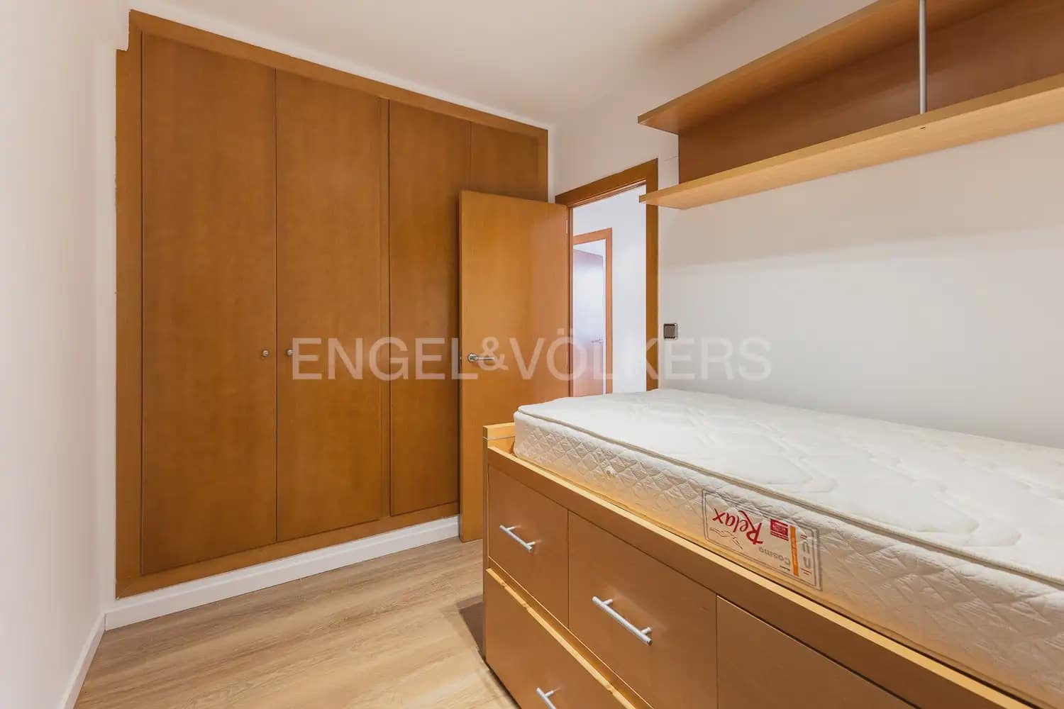 3 makuuhuone Asunto vuokrattavana paikassa Valencia kaupunki - 1 750 € (Ref: 9897771)