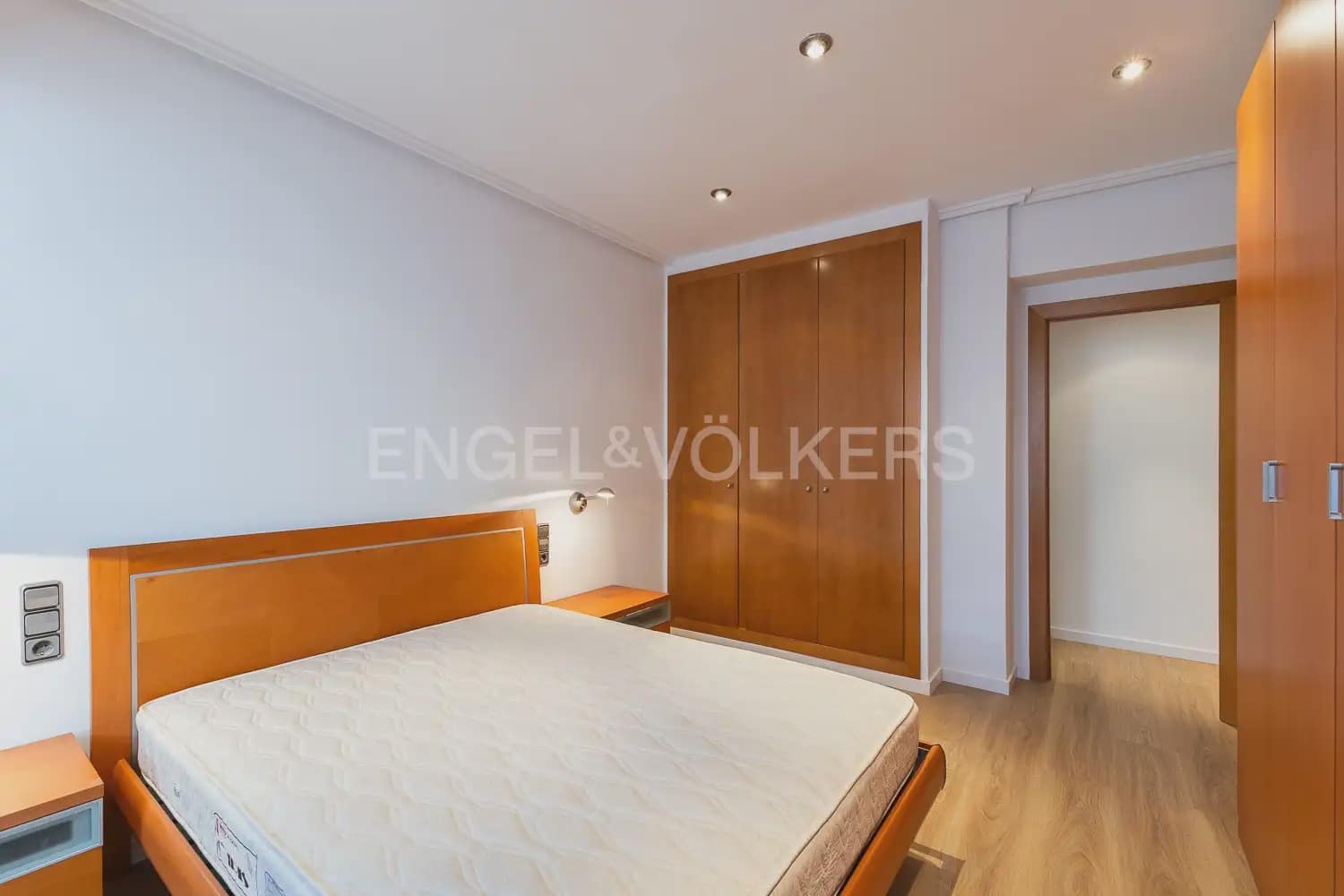 3 makuuhuone Asunto vuokrattavana paikassa Valencia kaupunki - 1 750 € (Ref: 9897771)