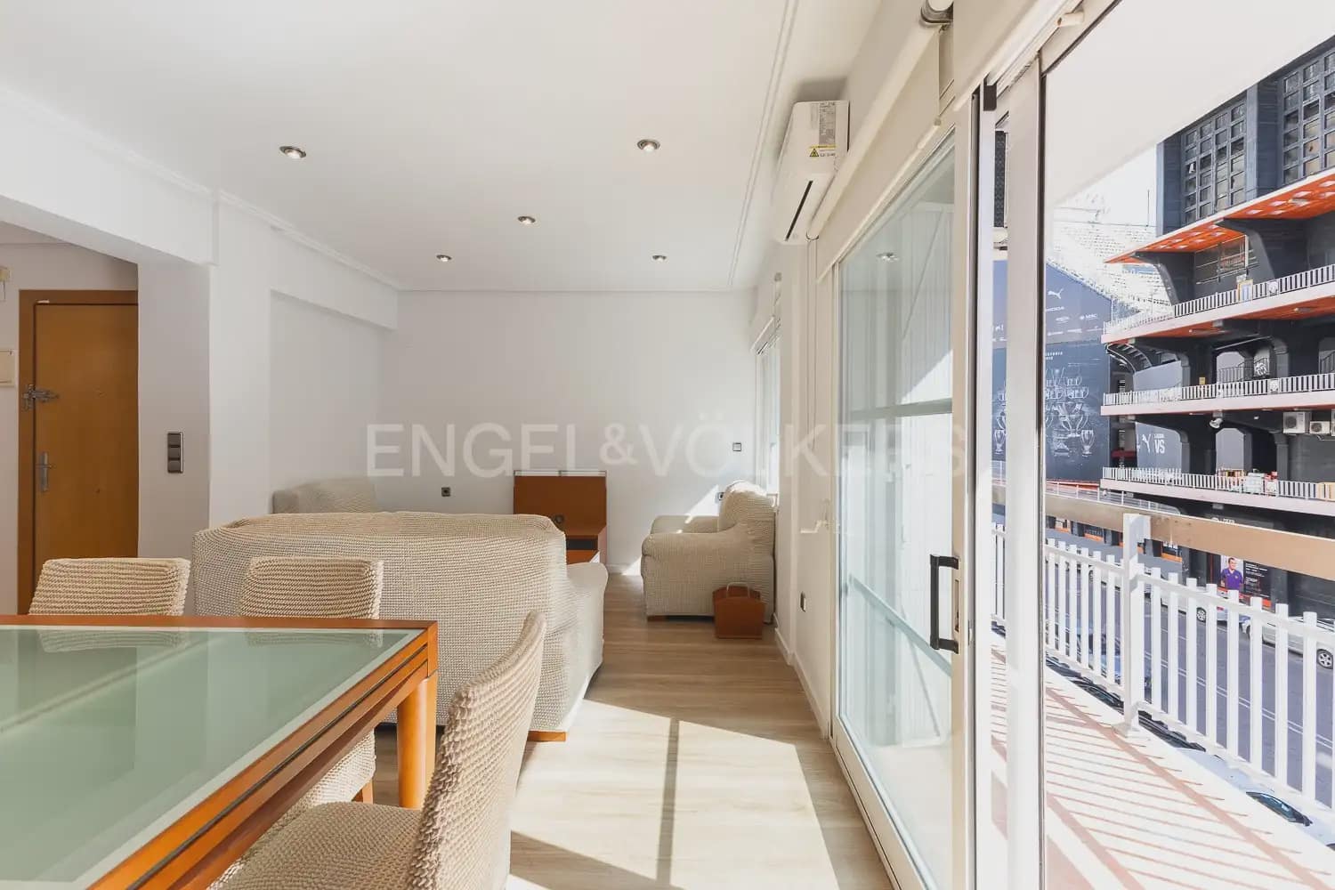 3 makuuhuone Asunto vuokrattavana paikassa Valencia kaupunki - 1 750 € (Ref: 9897771)