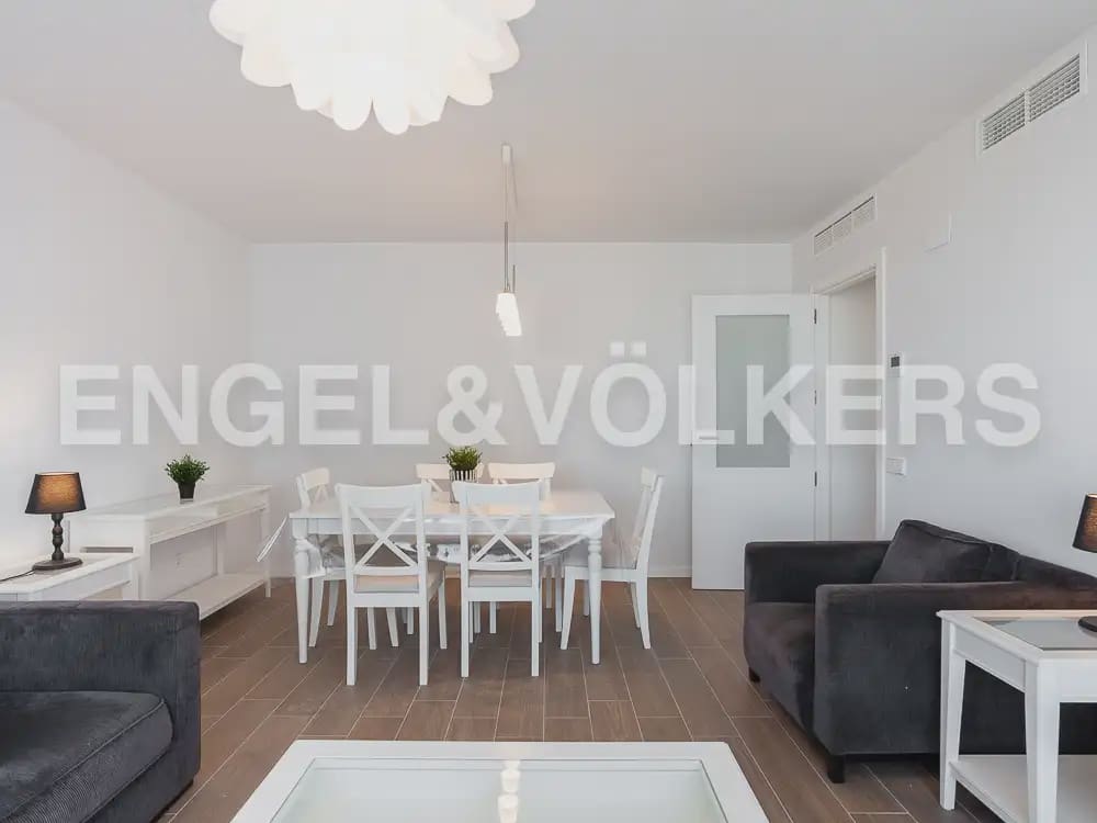 2 sovrum Lägenhet att hyra i Valencia stad med pool garage - 1 900 € (Ref: 9897773)