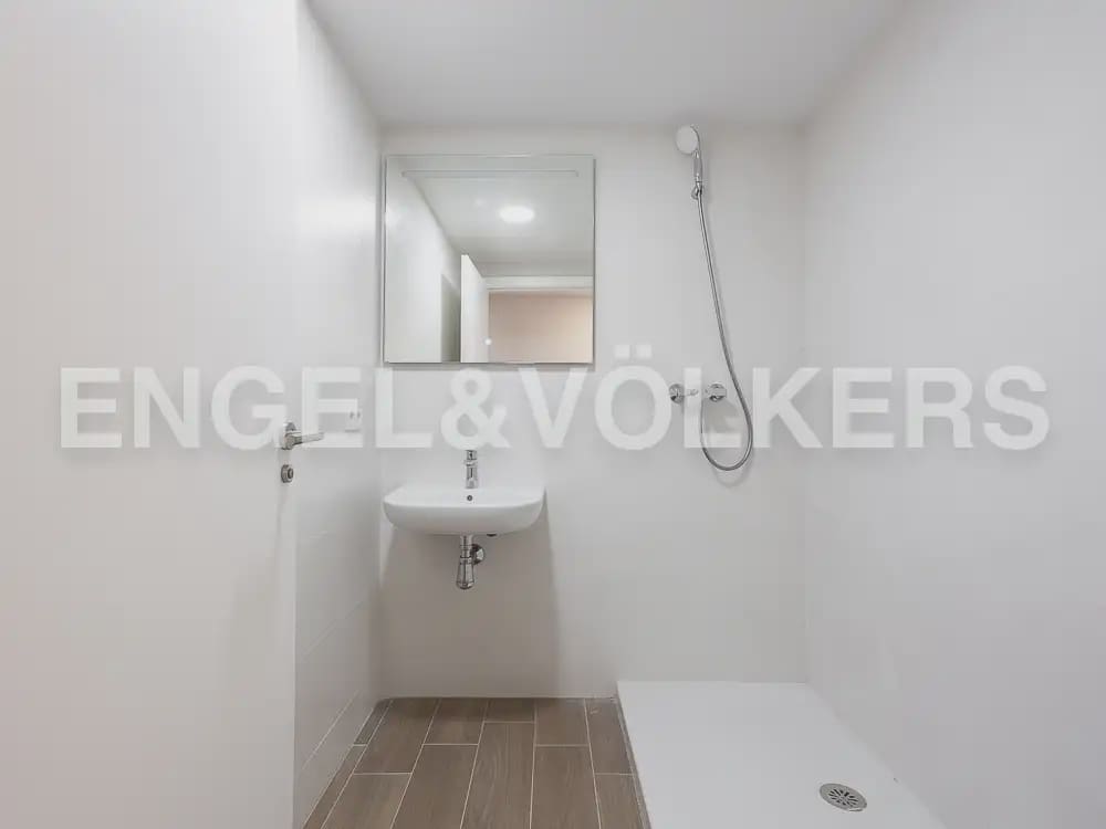 2 sovrum Lägenhet att hyra i Valencia stad med pool garage - 1 900 € (Ref: 9897773)