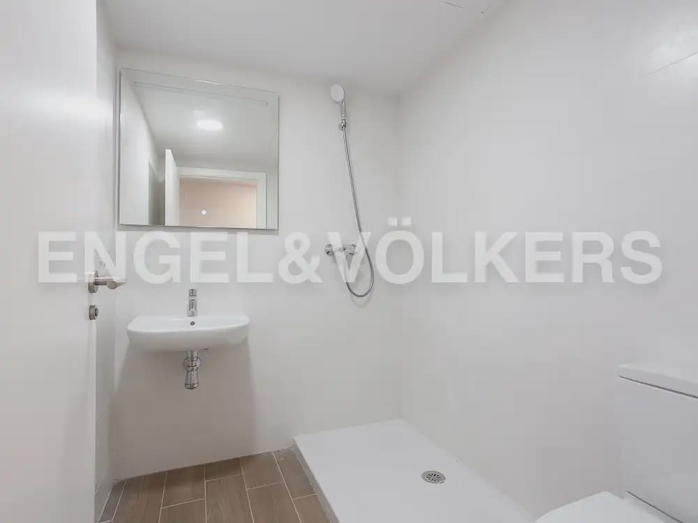 2 sovrum Lägenhet att hyra i Valencia stad med pool garage - 1 900 € (Ref: 9897773)