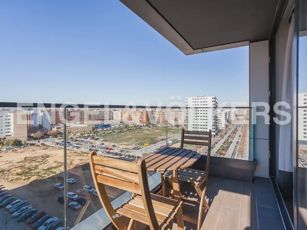 2 sovrum Lägenhet att hyra i Valencia stad med pool garage - 1 900 € (Ref: 9897773)