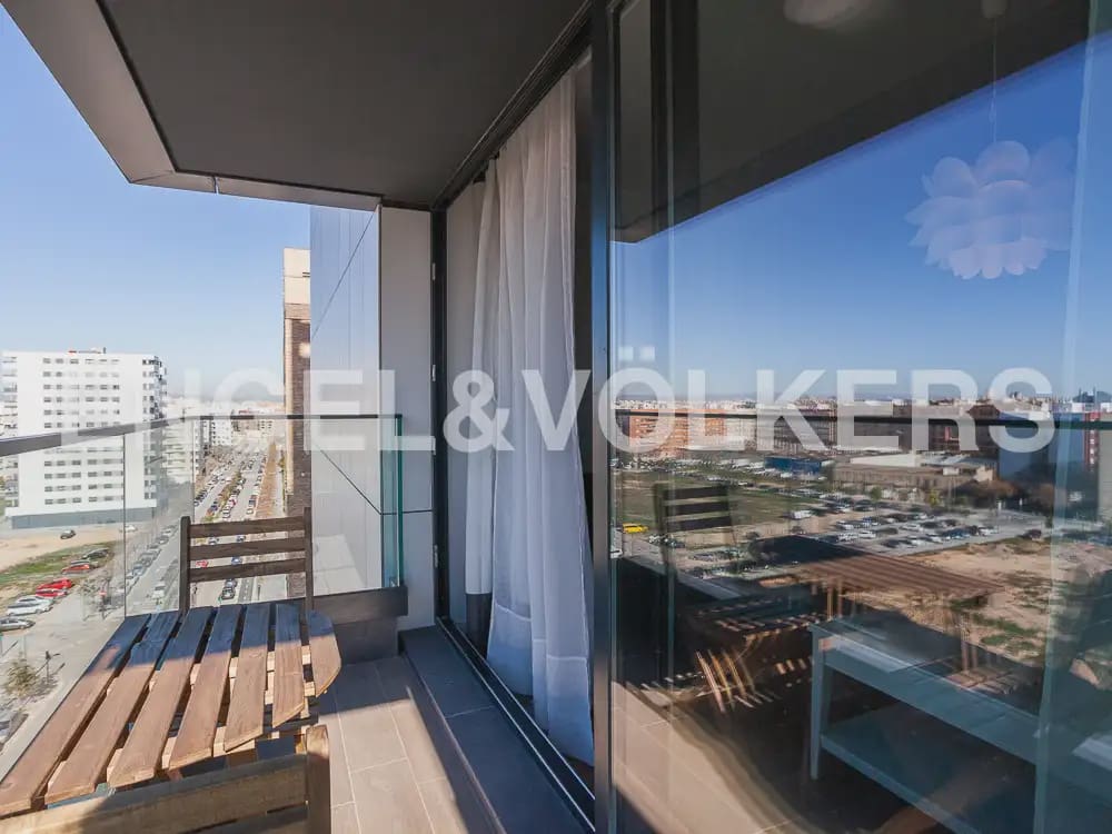 2 sovrum Lägenhet att hyra i Valencia stad med pool garage - 1 900 € (Ref: 9897773)