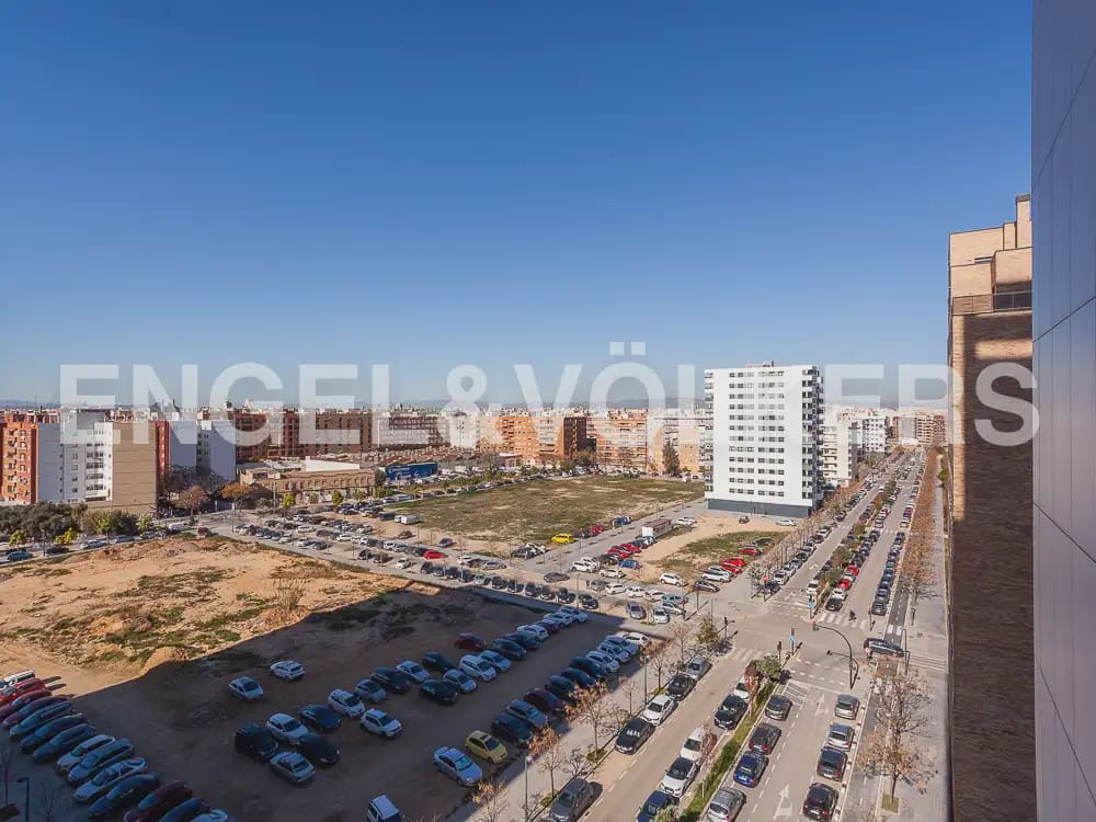 2 sovrum Lägenhet att hyra i Valencia stad med pool garage - 1 900 € (Ref: 9897773)