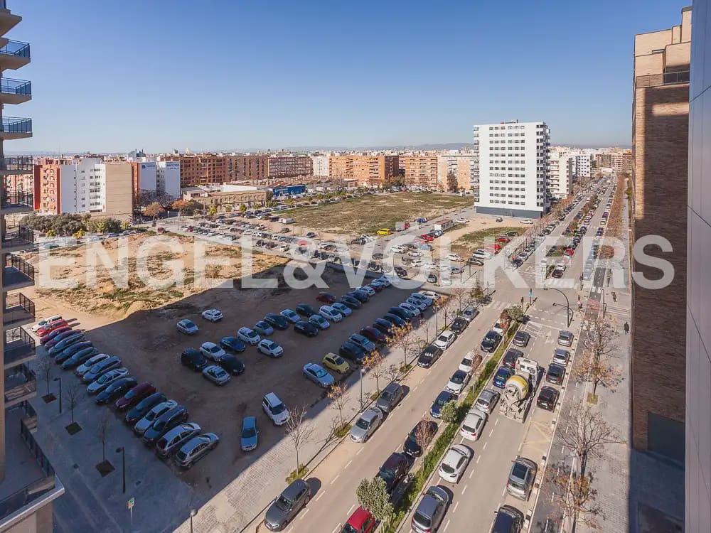 2 sovrum Lägenhet att hyra i Valencia stad med pool garage - 1 900 € (Ref: 9897773)
