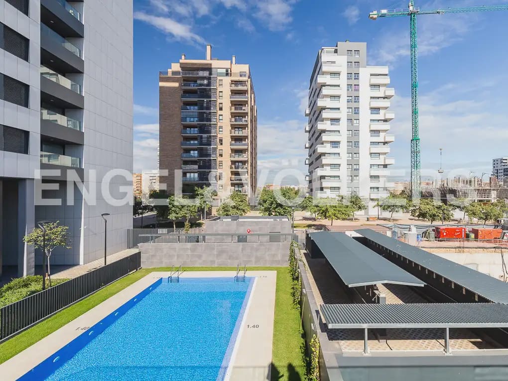 2 sovrum Lägenhet att hyra i Valencia stad med pool garage - 1 900 € (Ref: 9897773)