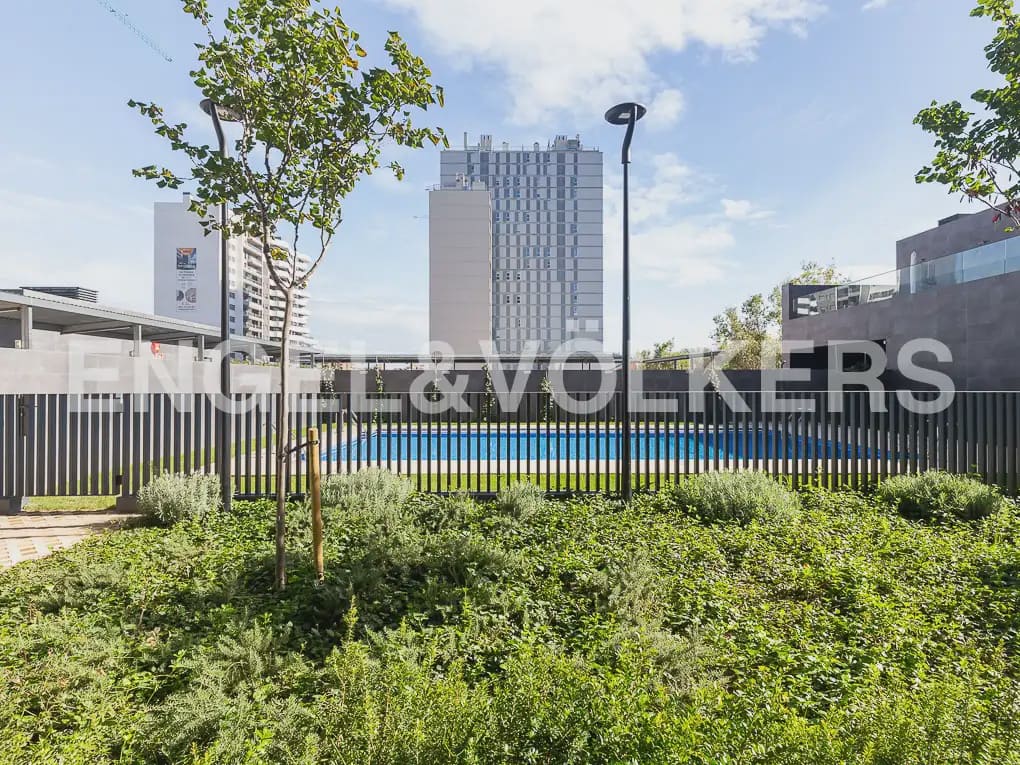2 sovrum Lägenhet att hyra i Valencia stad med pool garage - 1 900 € (Ref: 9897773)