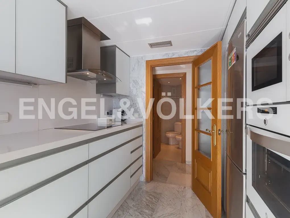 4 camera da letto Appartamento da affittare in Valencia citta con garage - 2.800 € (Rif: 9897775)